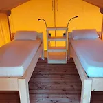 Κάμπινγκ Cala Pola *
